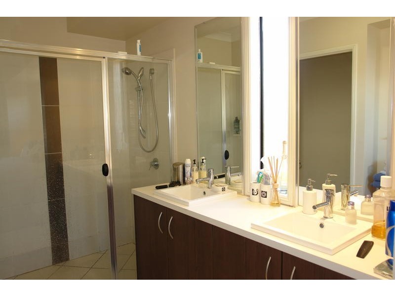 7 Springbrook Place, Moggill QLD 4070